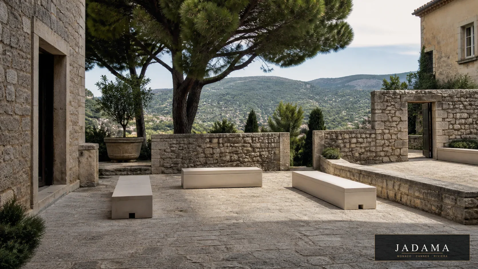 Vence art courtyard